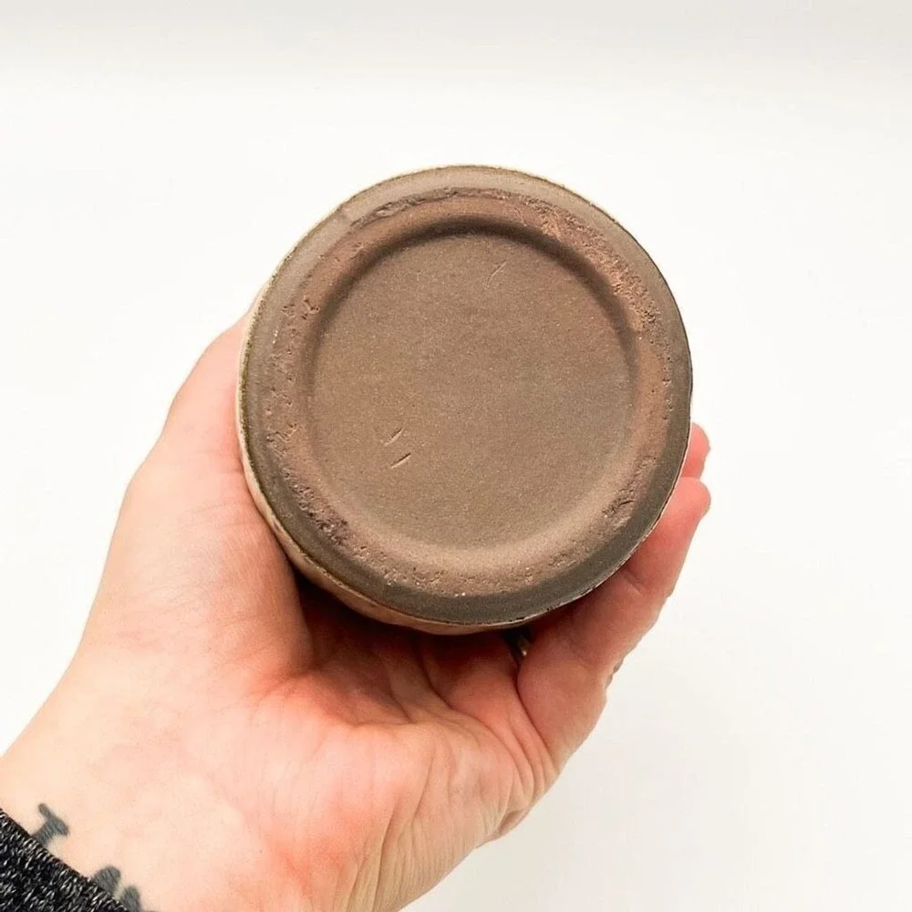 Art Pottery earthy quietly